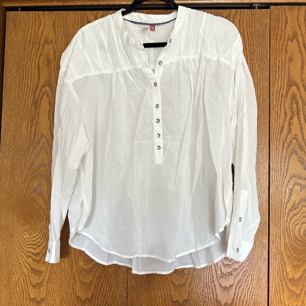Pilcro White Partial Button-Up Women's Top